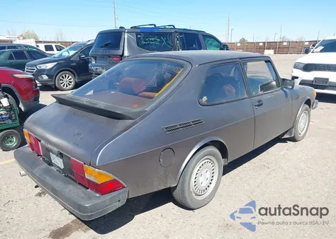 1983 Saab 900 z USA, uszkodzony, nr VIN YS3AT34S4D1029793